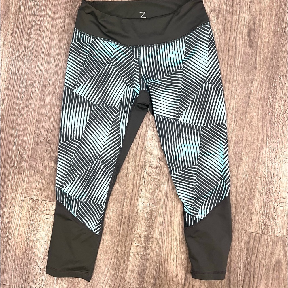 Z by Zella mid calf leggings size medium